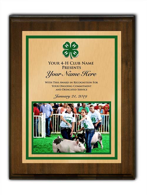 4-h custom walnut vertical with photo plaque